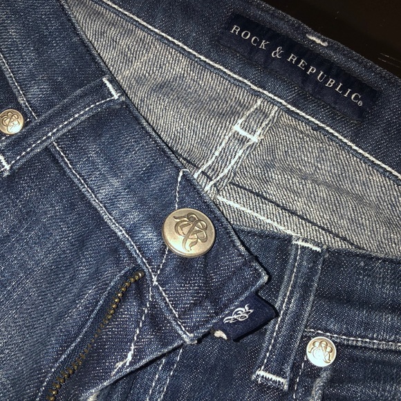 Rock & Republic slightly distressed bootcut Jean - Picture 5 of 6